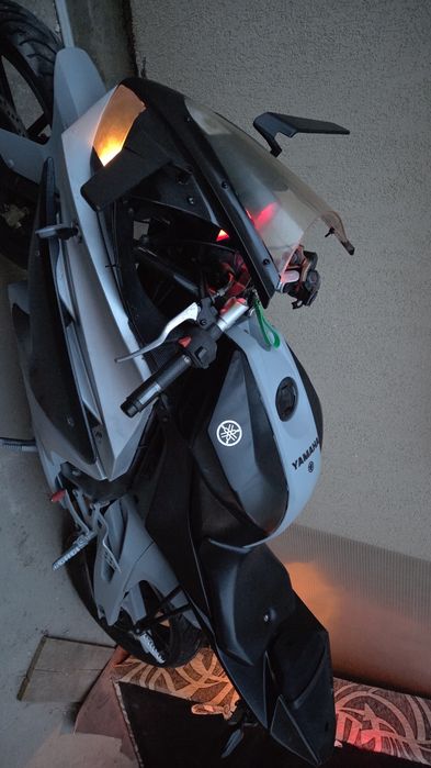 Yamaha YZF 125 r