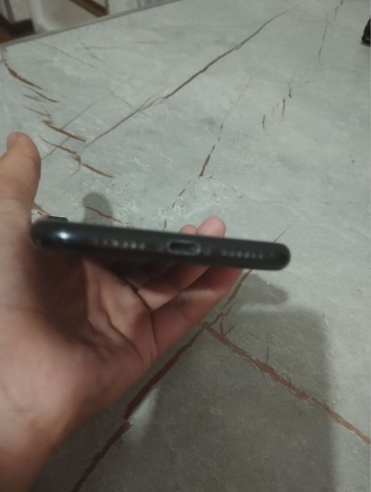 Iphone xr 72 yomkst holati boladi