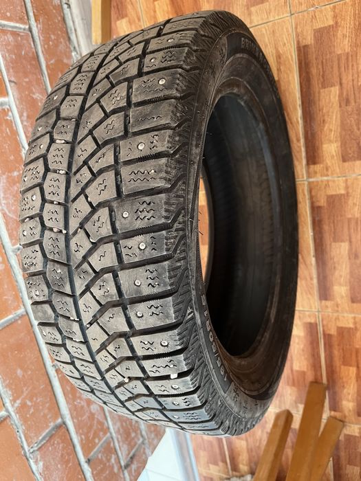 Зимние шипованные шины Viatti