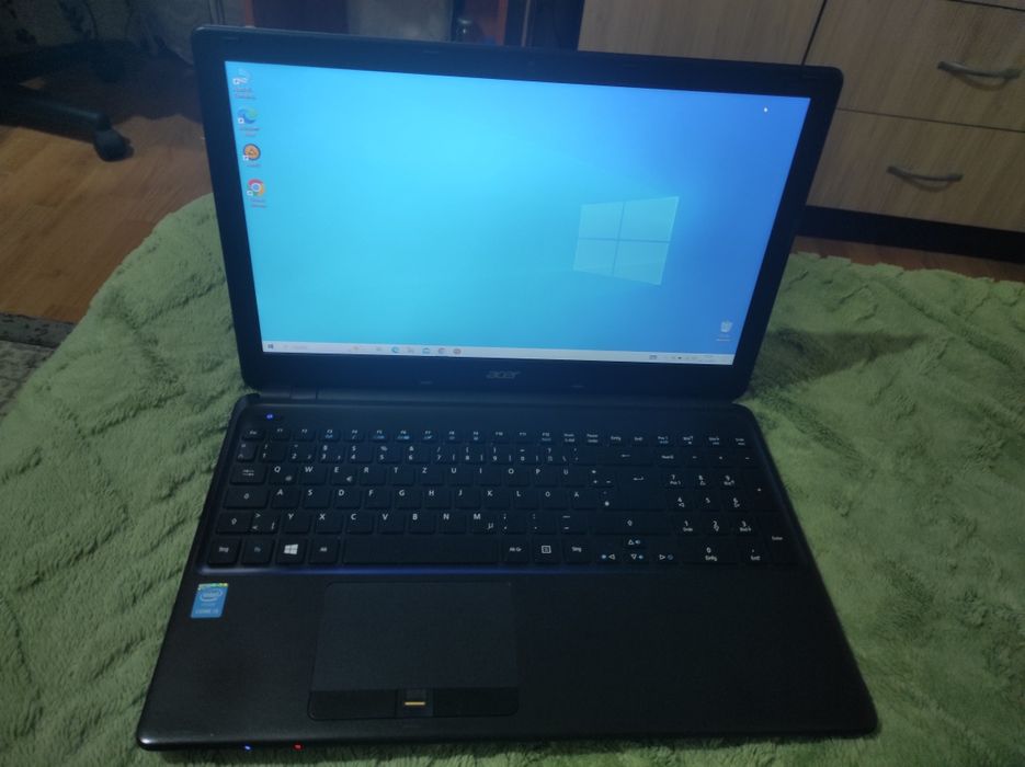 Vând laptop Acer