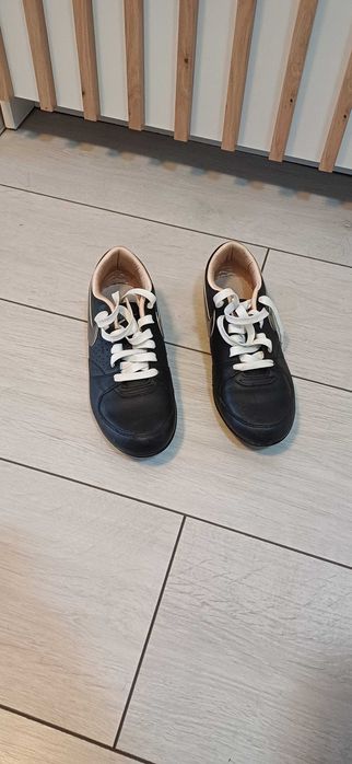 Vand adidasi dama marca Nike (originali) marimea 36, negri