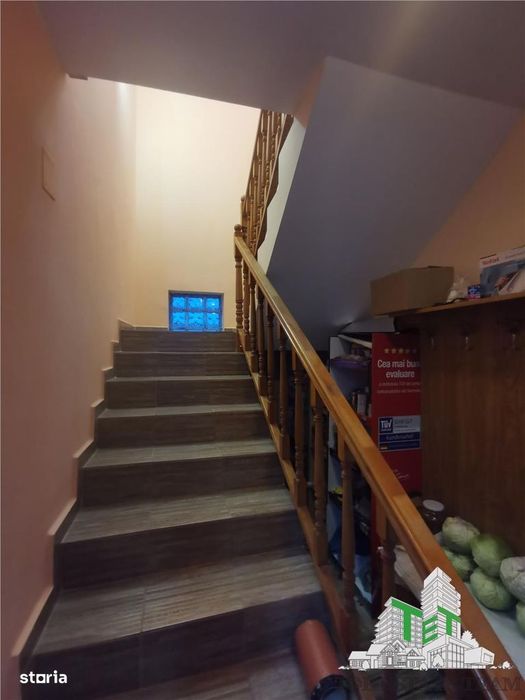 Vila 5 camere regie proprie cu gradinagaraj in Bacu (Joita)