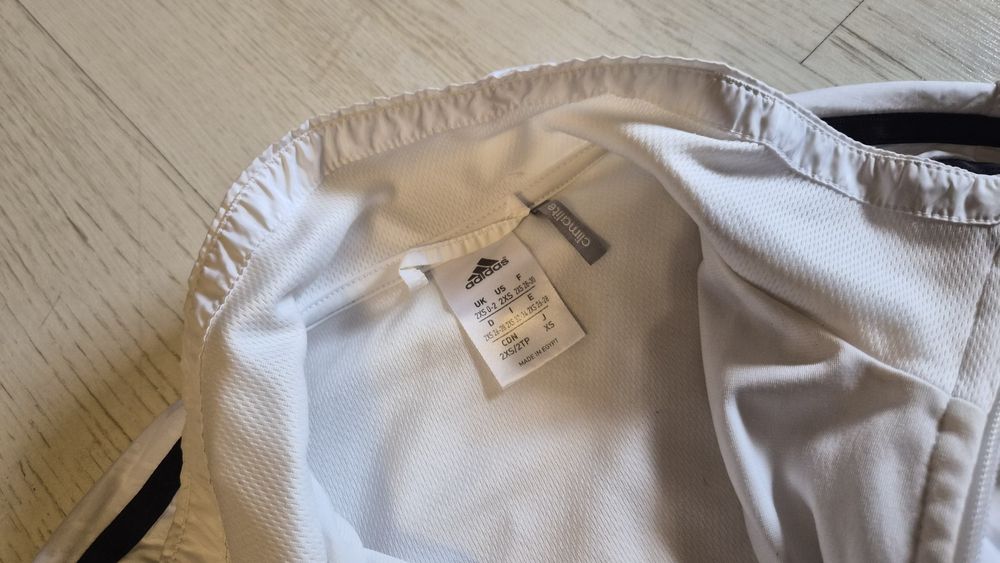 Горница Adidas комбинирана шушляк и текстил