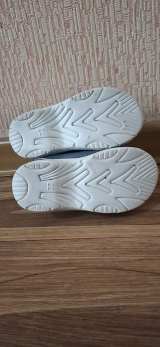 Продам ортопедическую детскую обувь