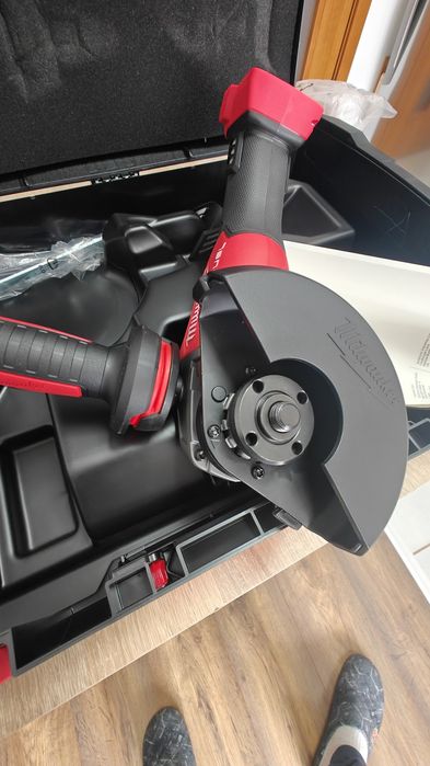 Flex milwaukee de 125 model destinat pie