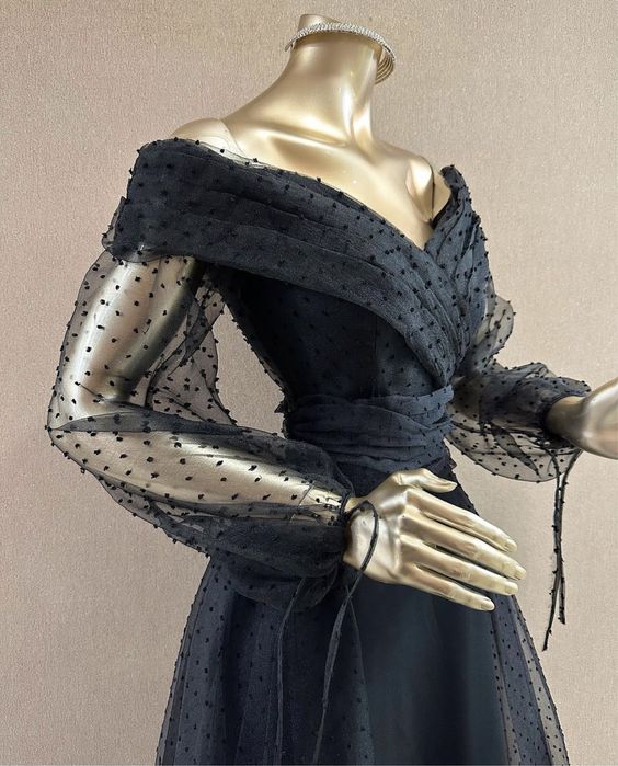 Шикарное вечерное платье