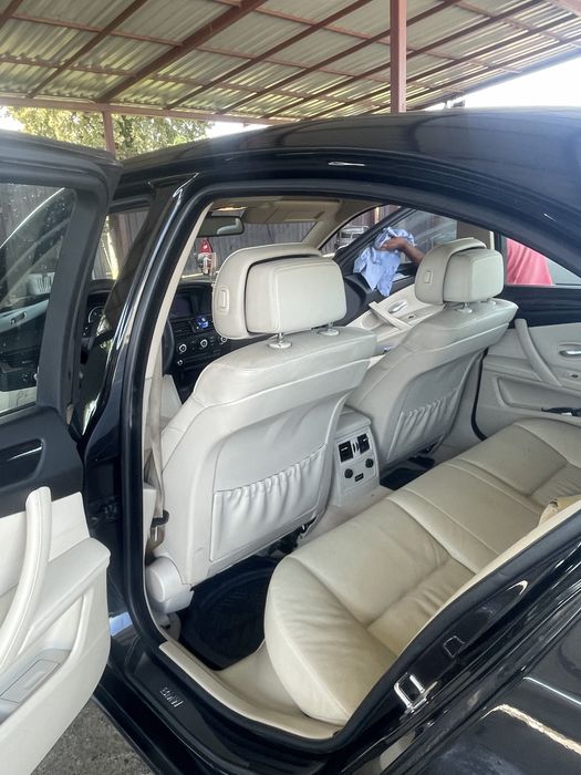Auto Bmw 525 an 2008 324000