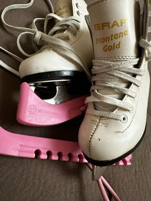 Коньки полу профессиональные