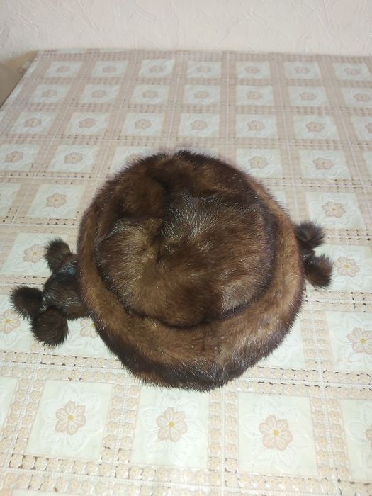 Срочно продаю шапки