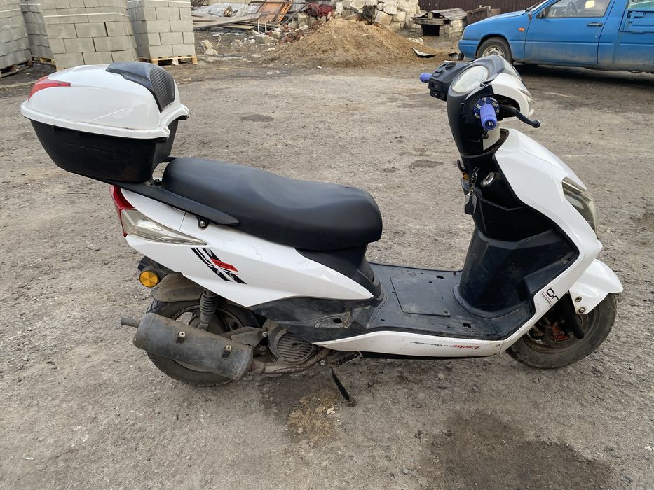 Скутер м12 125 кубов