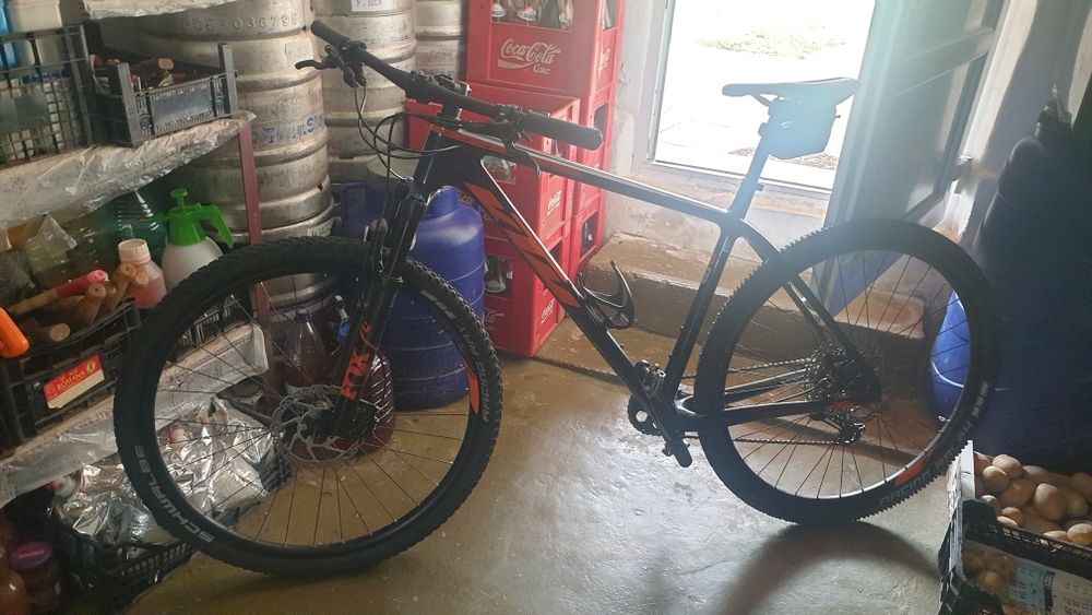 Vând bicicletă MTB,KTM29 culoare portocaliu cu negru