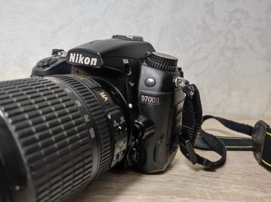 Продам фотоаппарат Nikon D7000