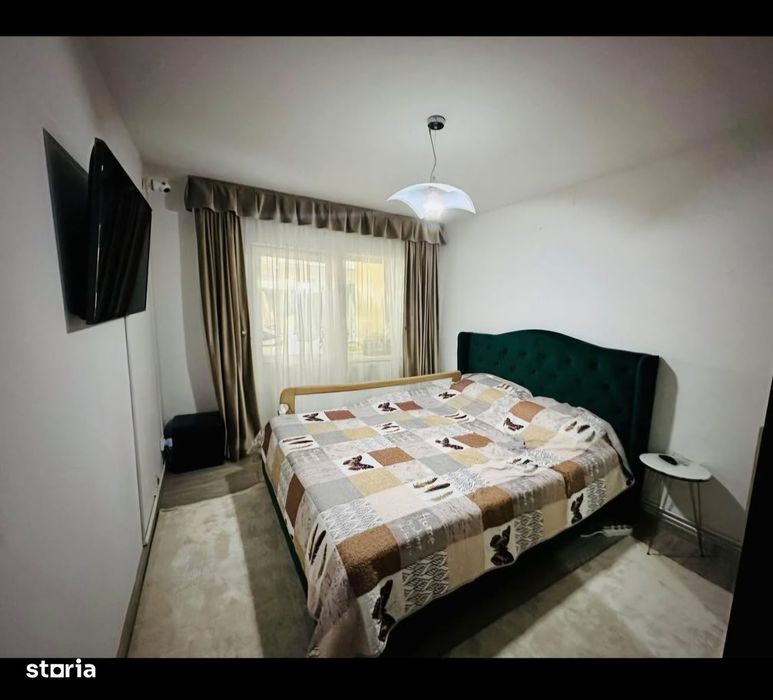 Apartament cu 4 camere - zona centrala