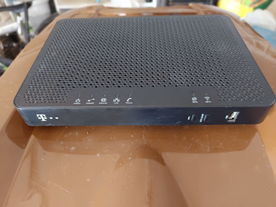 De vanzare 3 aparate pentru Satelit de la Digi si WI FI