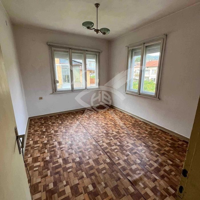 Етаж от къща с гараж в Асеновград 69453