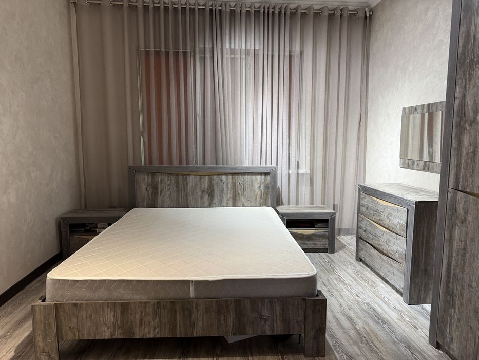 Спальный гарнитур в отличном состоянии