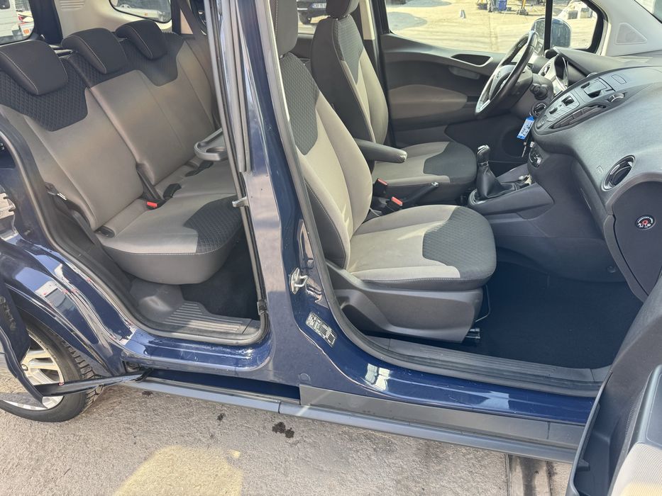 Ford Turneo Courier 2017