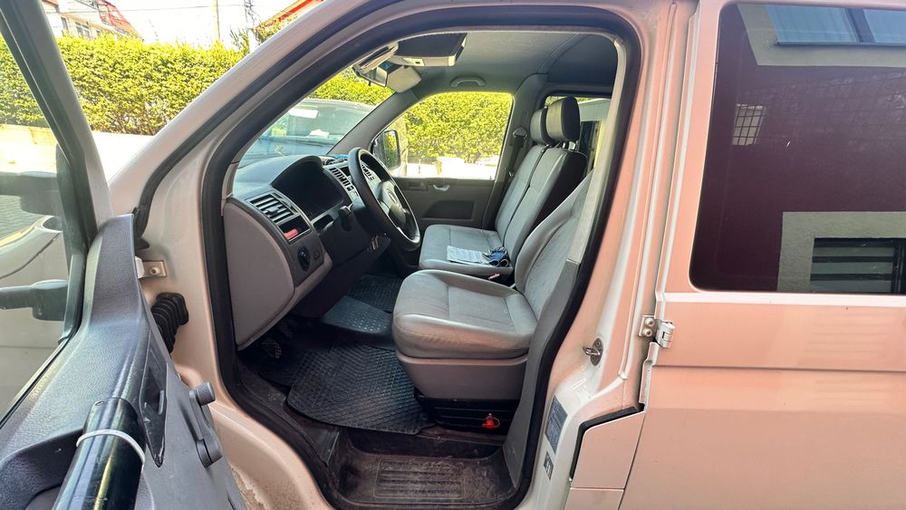 Volkswagen Transporter T5 DOKA