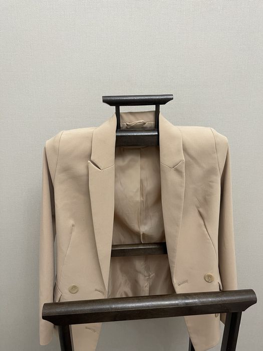 продам пиджаки (очень дешево )