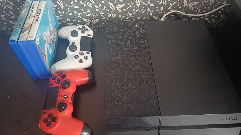 PS4 Fat. Идеальное состояние!
