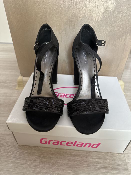 Високи Сандали Graceland
