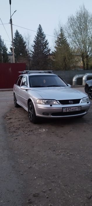 Опель вектора б 2002год