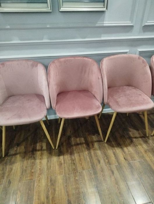 Sifatli stullar aksiya