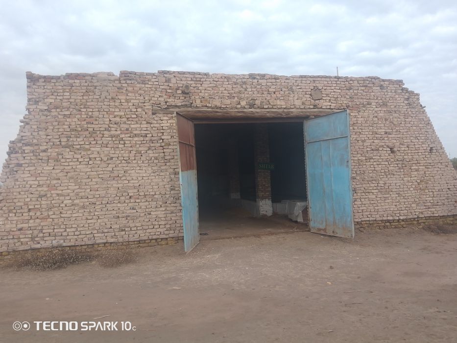 Manashu sklad sotiladi