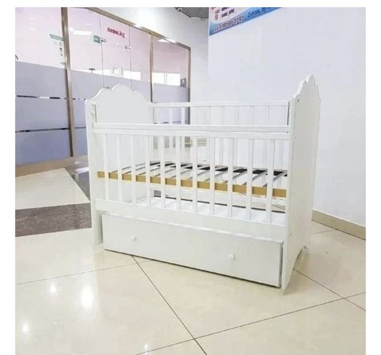 Продам манеж кровать