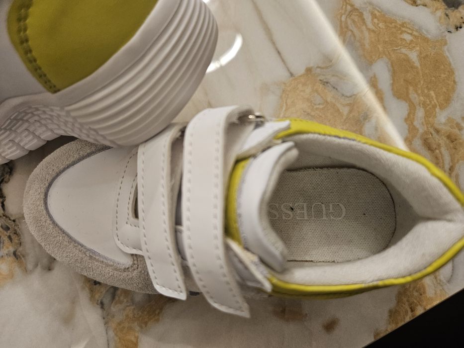 GUESS 26 маратонки момиче