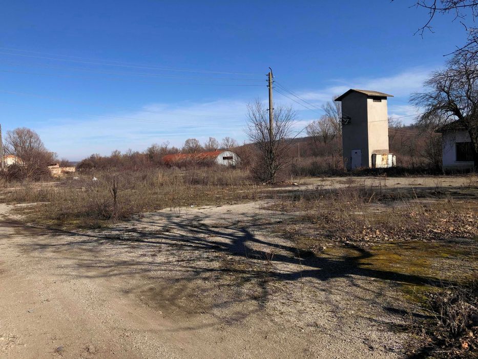 Стопанска сграда в с. Боровци