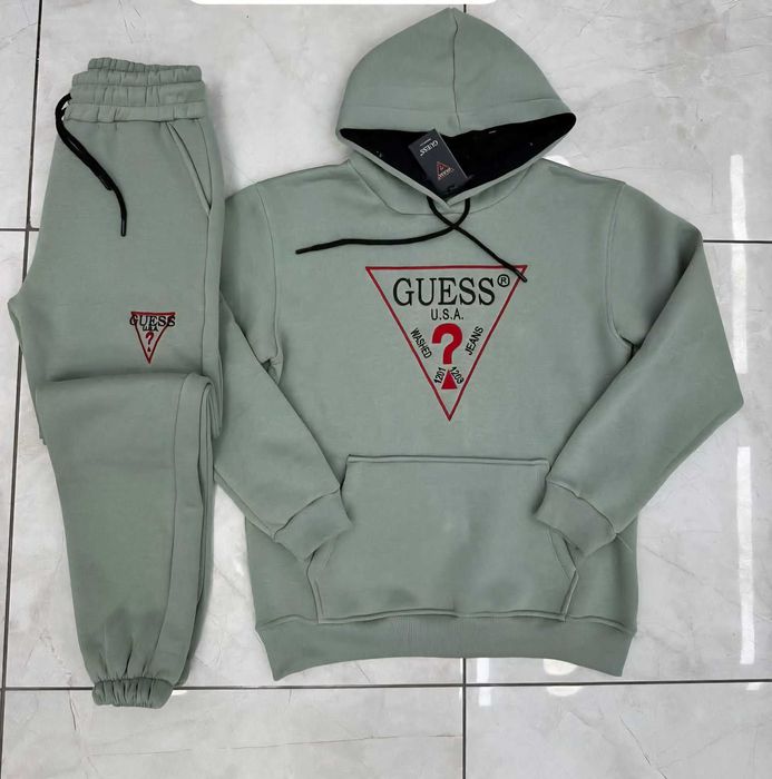 Дамски екипи Guess