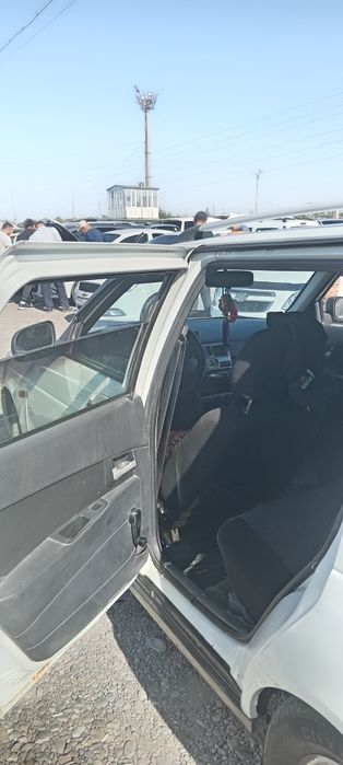 Автомобиль приора универсал 2011 г.в