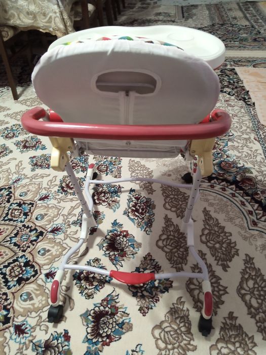 Продается детский стул