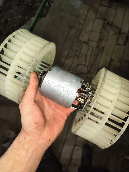 Моторчик печки 124 103 мотор с кондицилнером