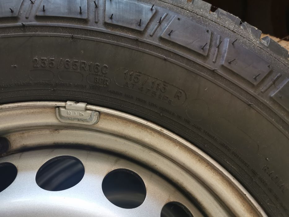 235 65 16 C  Michelin agilis 3 pentru Sprinter sau Krafter
