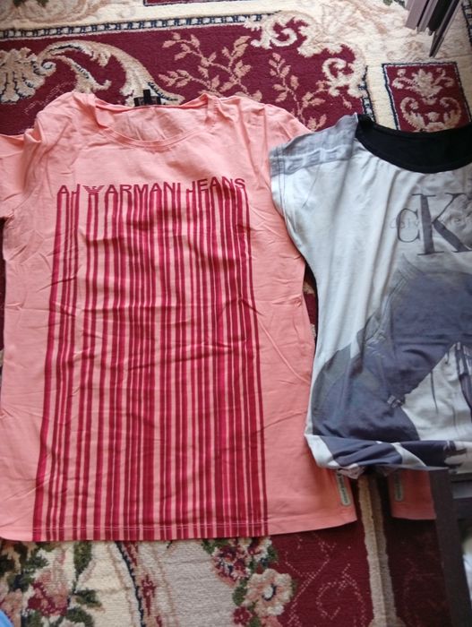 Vând tricouri da mai multe mărci  raspun.  0723331305 de cat la Nr de telefon pentru mai multe detali