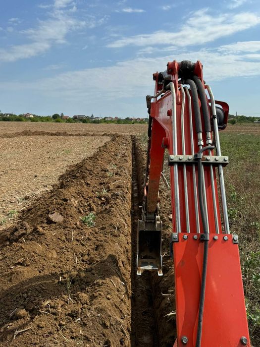 Inchiriez/Inchiriere miniexcavator , Bobcat , Compactor Nivelari!