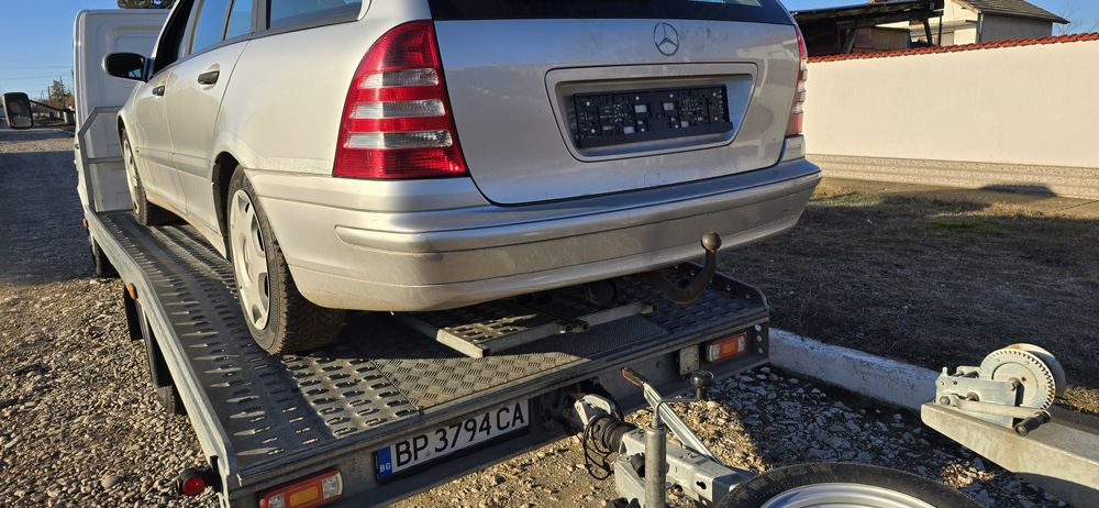 Теглич оригинален Tule Mercedes w203 комби. Два ключа.