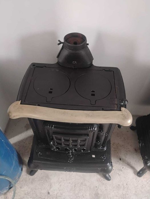 Vand soba si semineu din fonta