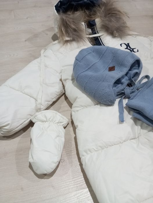 Продам комбинезоны детские