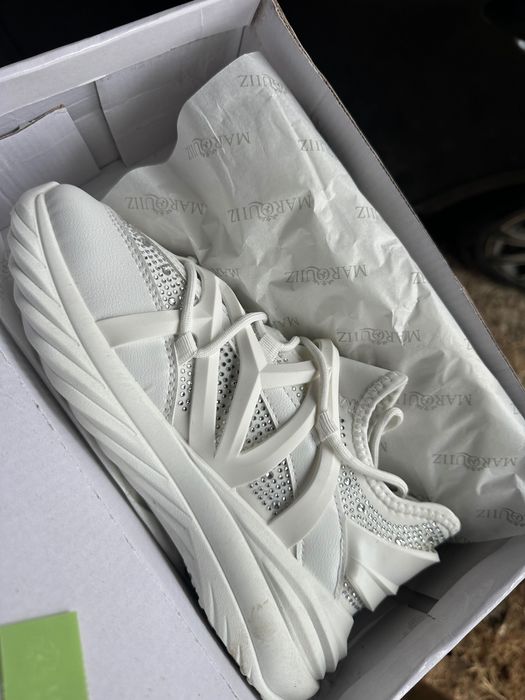 Маратонки 39 номер- много запазени