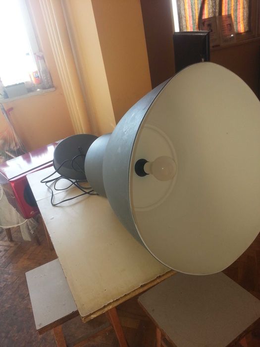 Висяща  на синджир лампа . За дом , градина и беседка .