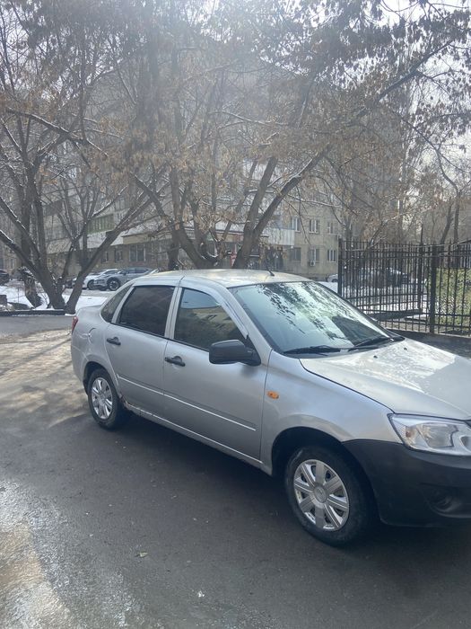 Продам Лада гранта 2013 год