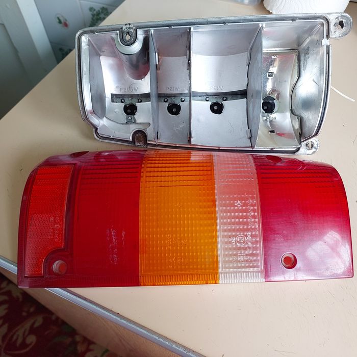 Продам фары на запчасти