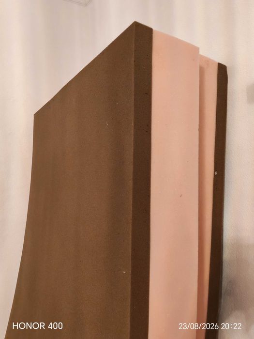 Vând 2 saltele 200 × 100 cm, grosime 20 cm – stare foarte bună