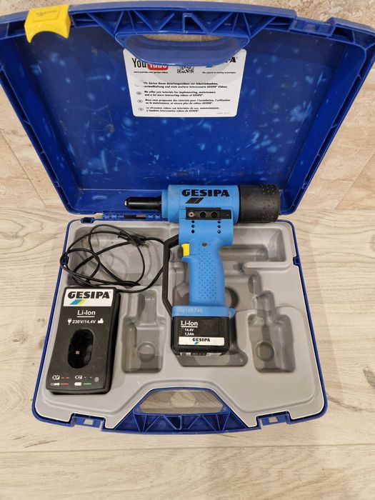 Pistol popnituri Gespa pe acumulator