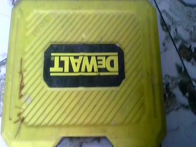шуруповерт DeWalt