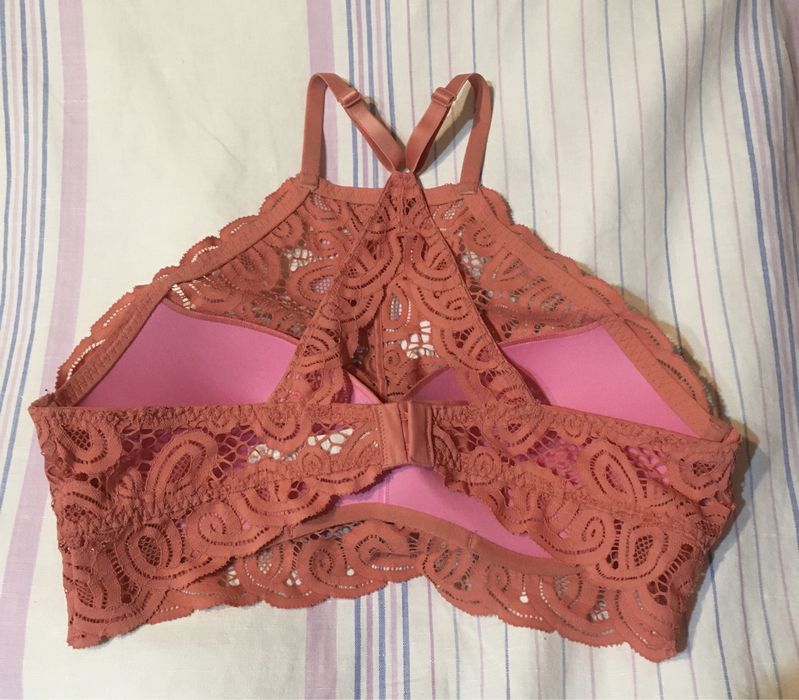 Victoria’s secret бралет с push-up ефект, размер L
