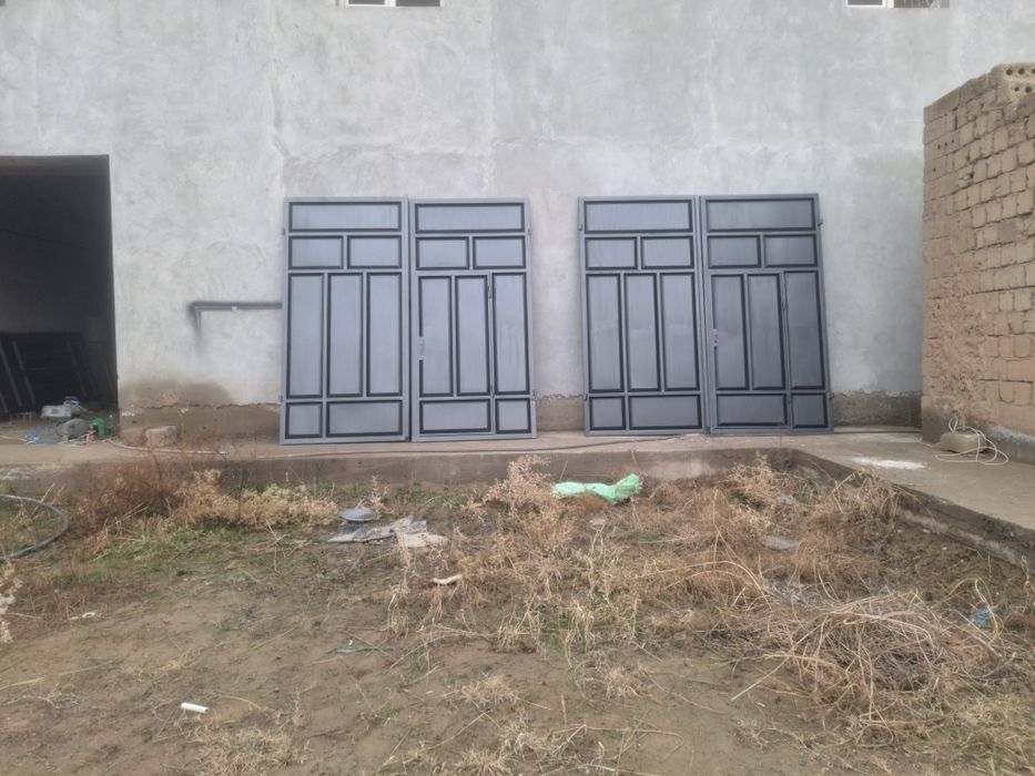 Дарвоза сотилади